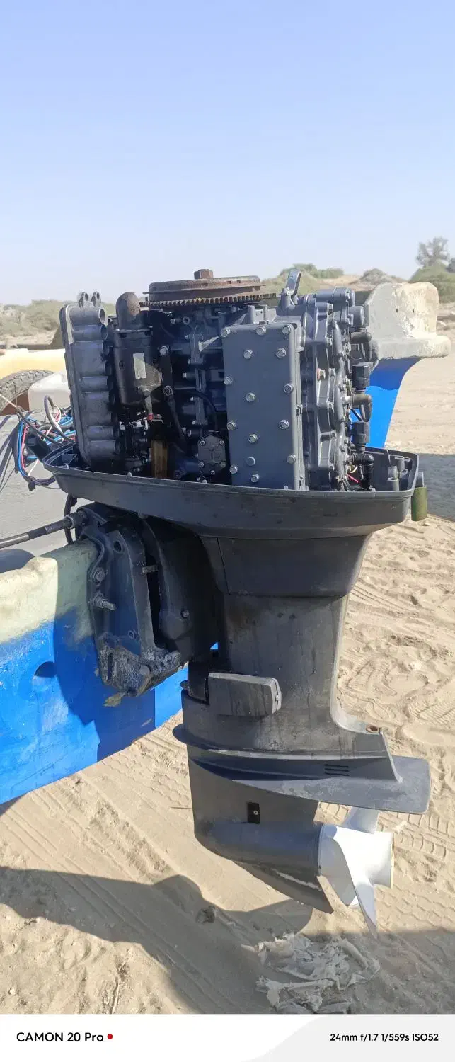 موتور قایق 85|قایق و سایر وسایل نقلیه|سیریک, |دیوار