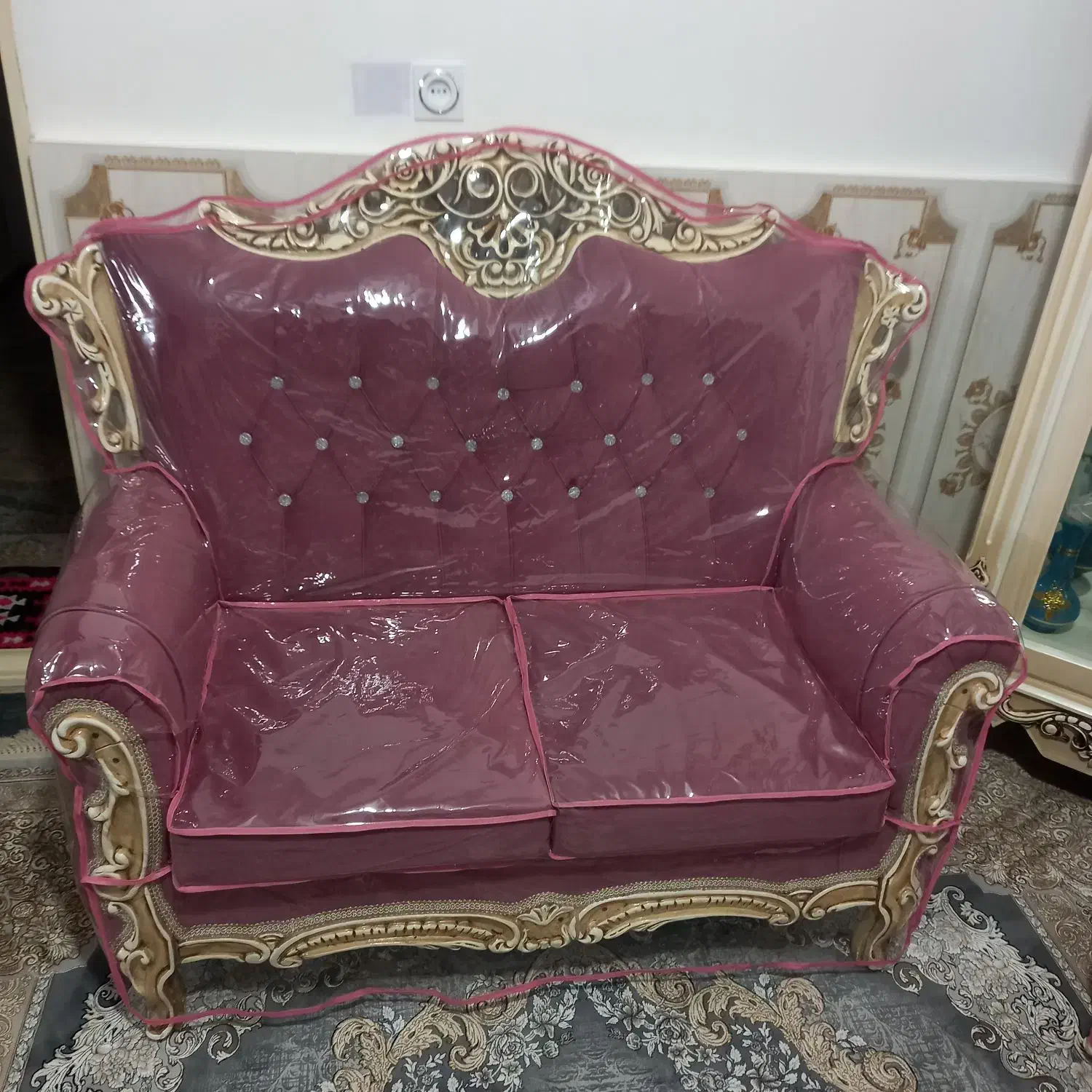 مبل ۷ نفره سلطنتی|مبلمان خانگی و میز عسلی|اقبالیه, |دیوار