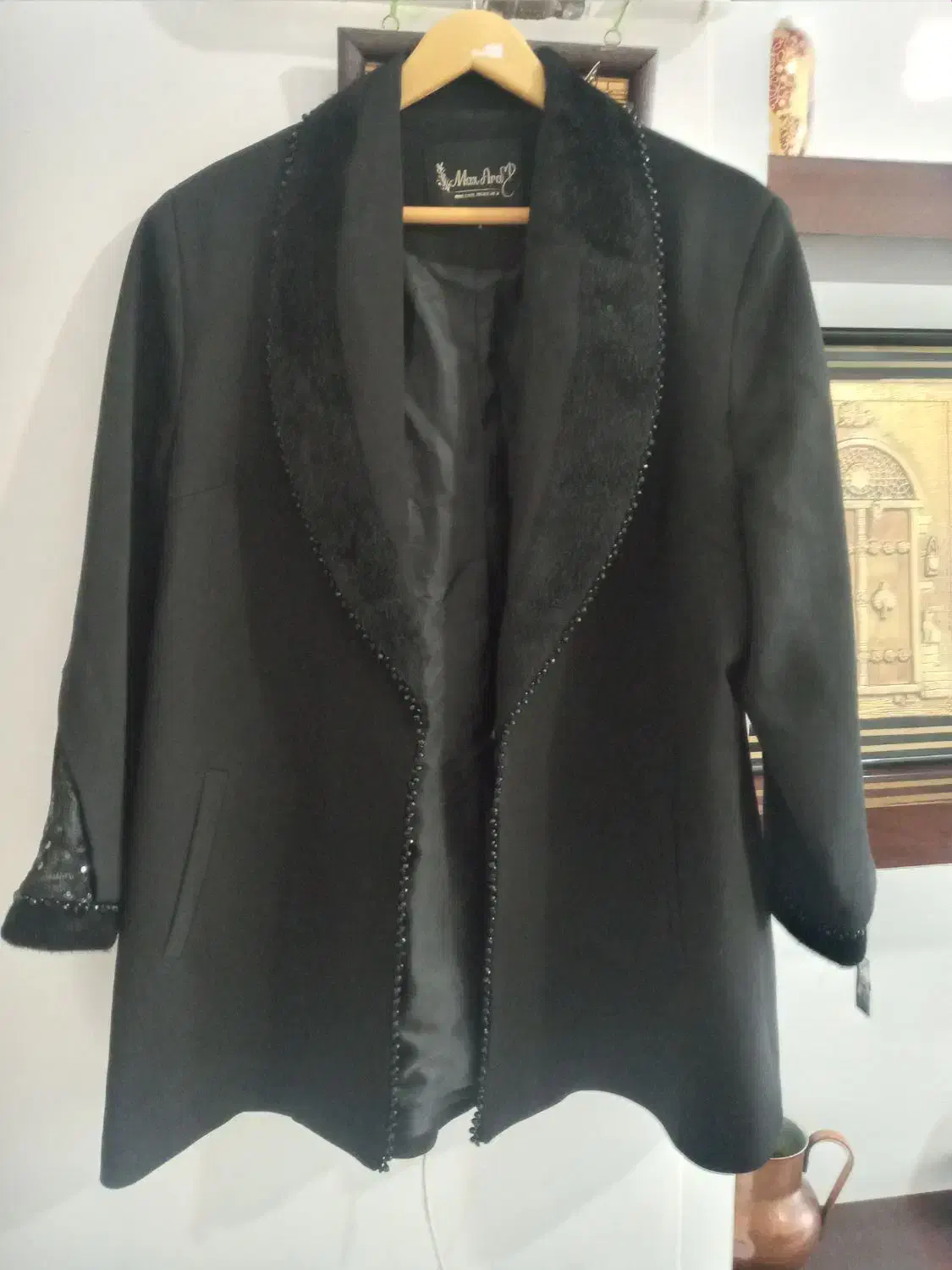 پالتو فوتر|لباس|بروجن, |دیوار