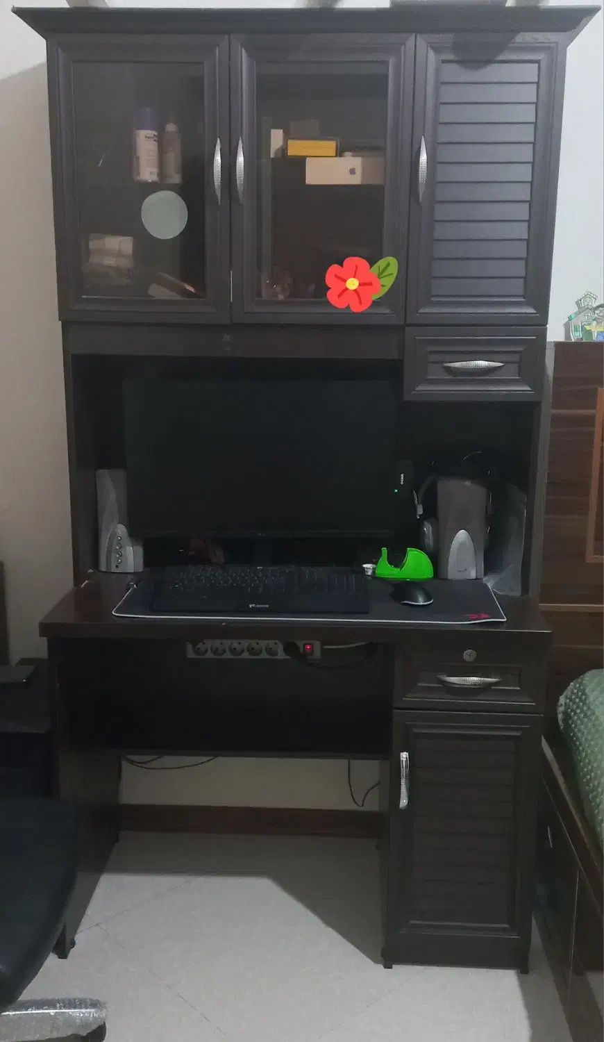 میز کامپیوتر کاملا سالم|میز تحریر و کامپیوتر|تهران, شادمان|دیوار