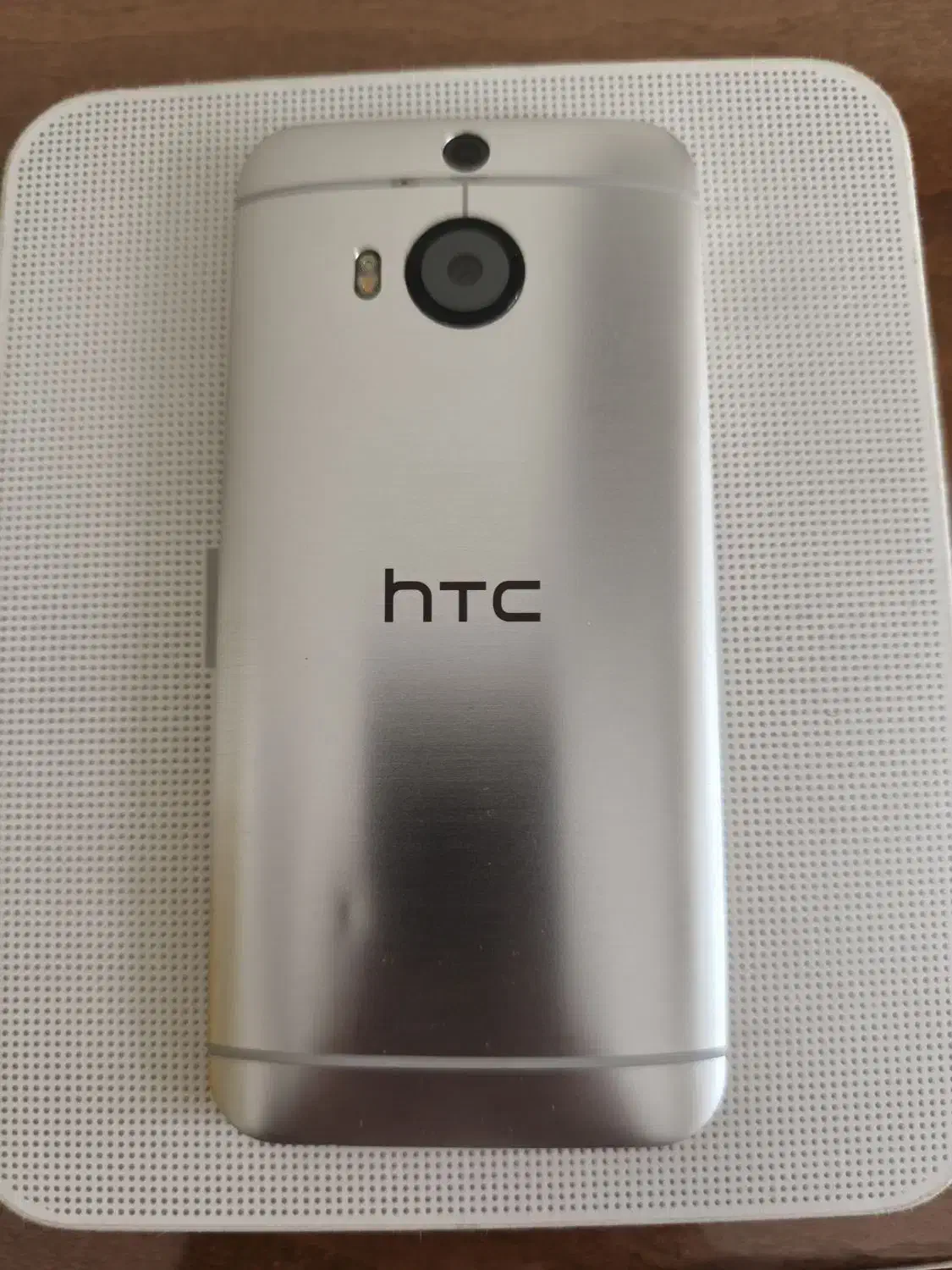 اچتیسی One M9 با حافظهٔ ۳۲ گیگابایت|موبایل|پرند, فاز ۶|دیوار