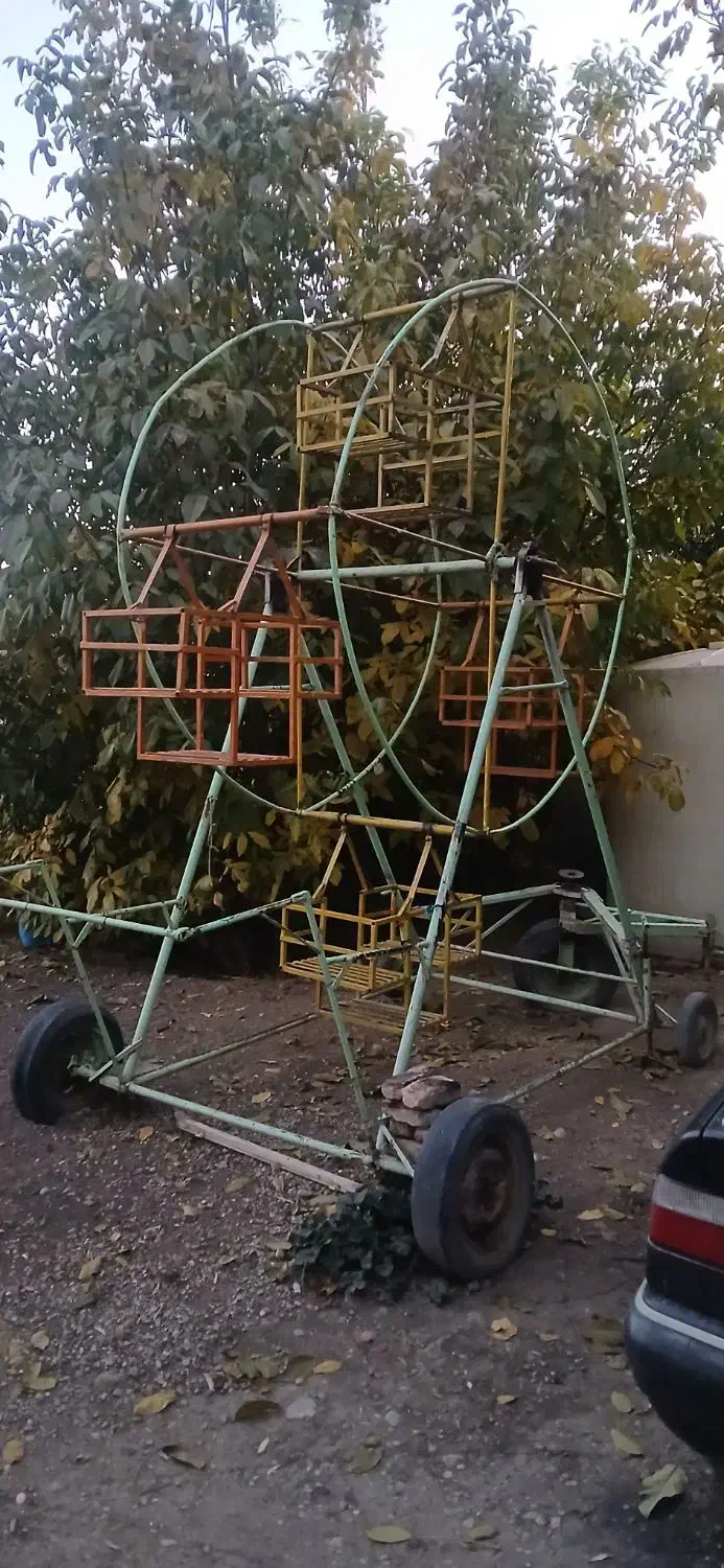 چرخ و فلک سیار|اسباب‌‌بازی|نهاوند, |دیوار