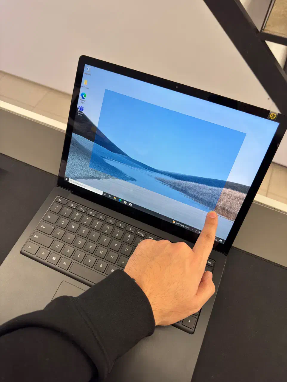 Surface laptop 3 لپتاپ|رایانه همراه|بروجرد, |دیوار