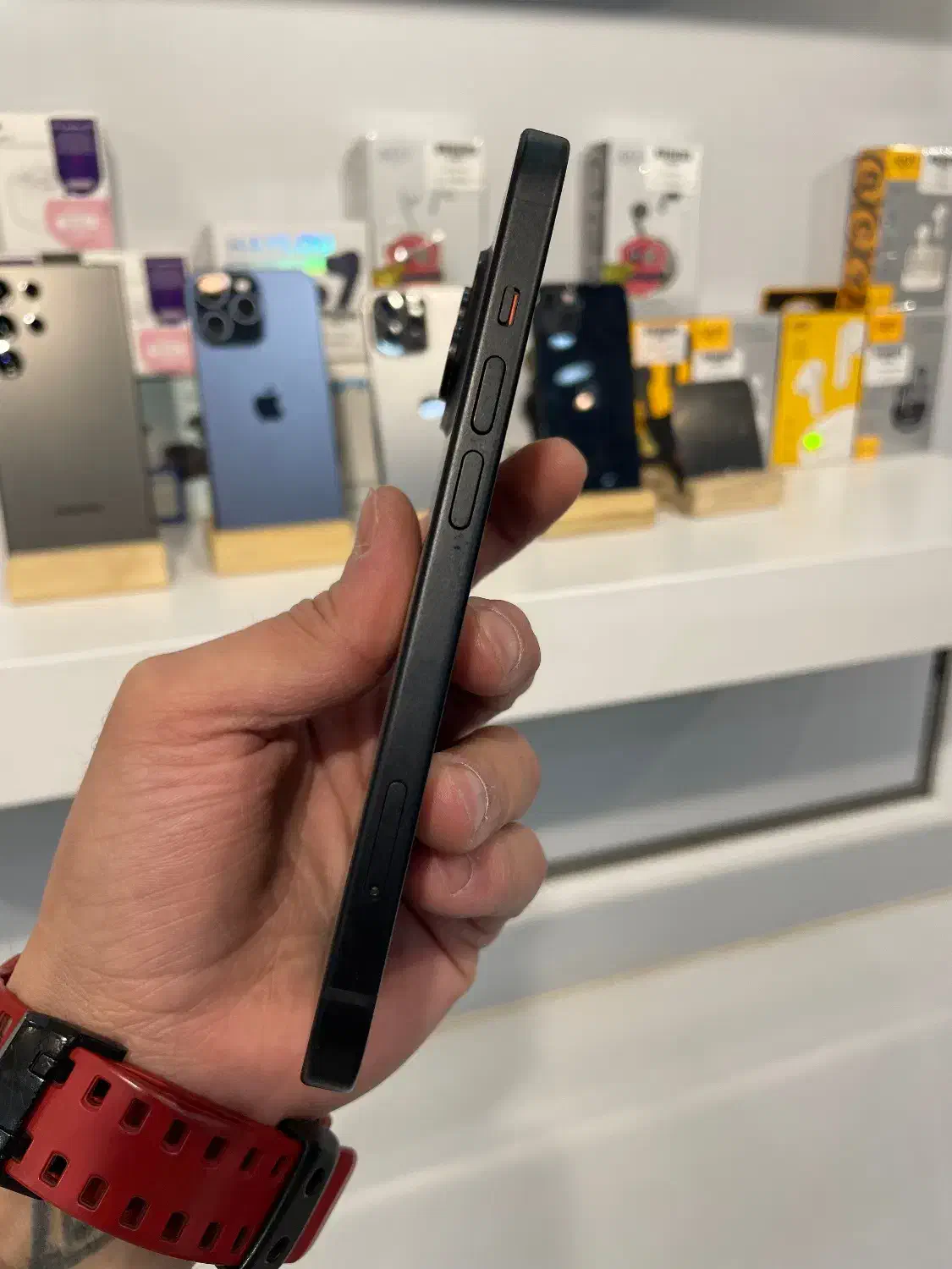 ایفون 15 باتری 98%|موبایل|اصفهان, هزارجریب|دیوار