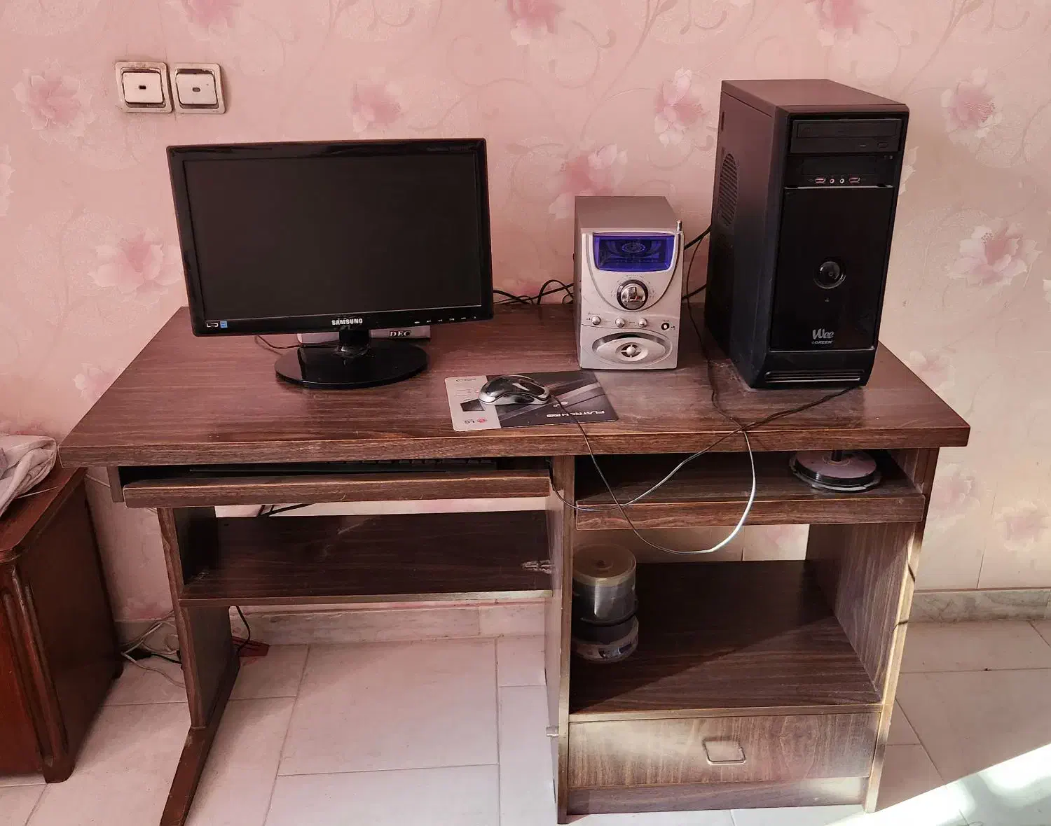 میز کامپیوتر|میز تحریر و کامپیوتر|ناغان, |دیوار