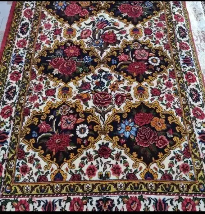 ذرع و نیم|فرش|ملایر, |دیوار