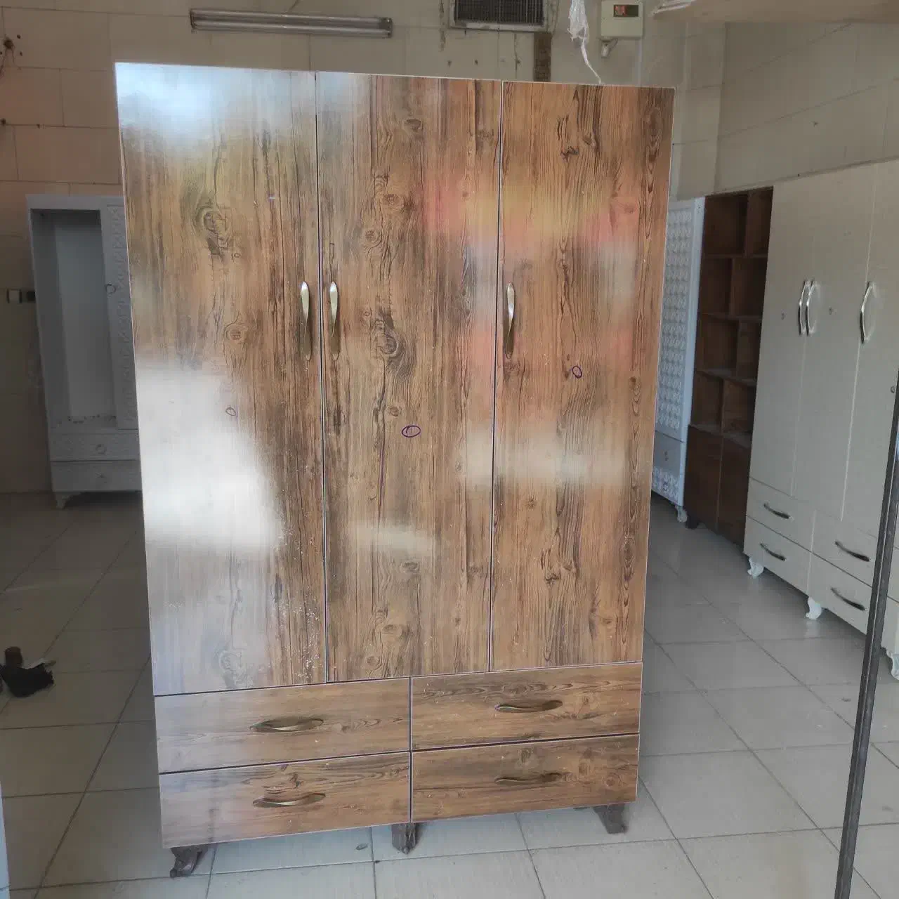 مدل ال ۱۲۰|جاکفشی، کمد، دراور|اصفهان, بوستان ناژوان|دیوار