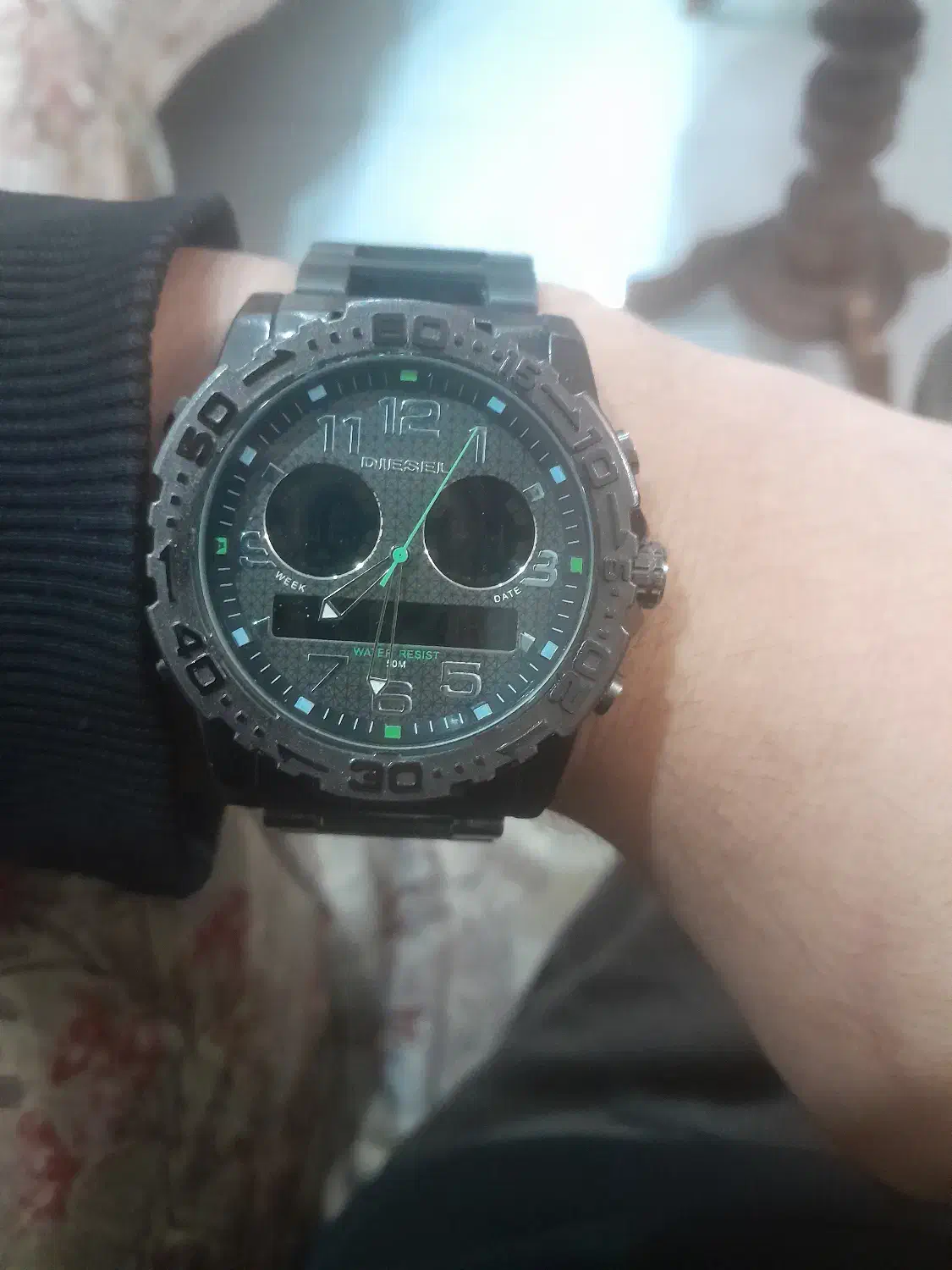 ساعت دیزل|ساعت|کرج, ساسانی (قلمستان)|دیوار