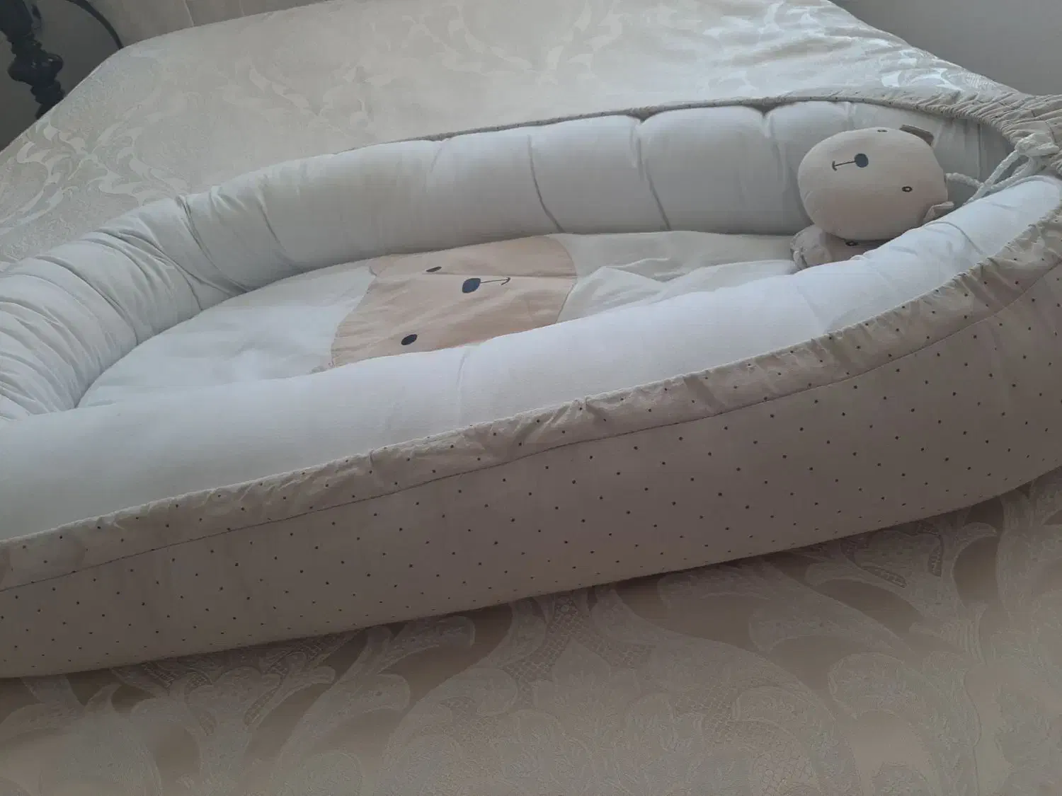 تشک گارد دار نوزاد و بالش نوزادی|رختخواب، بالش، پتو|تهران, شهران شمالی|دیوار