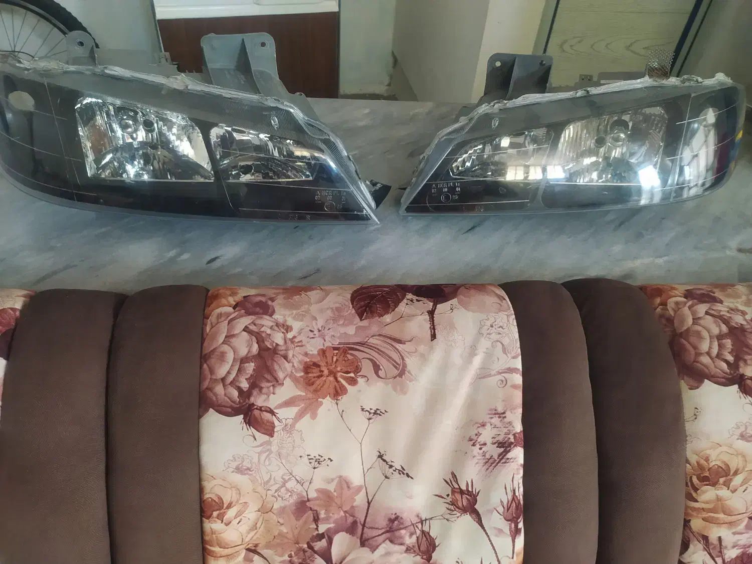 چراغ .زنجیرچرخ سایپا.صندلی پژو ..گلگیر|قطعات یدکی و لوازم جانبی|شاهین دژ, |دیوار