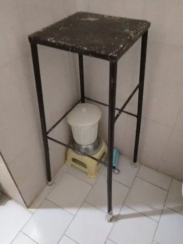 چهارپایه فلزی یک متری|صندلی و نیمکت|پرند, فاز ۴|دیوار