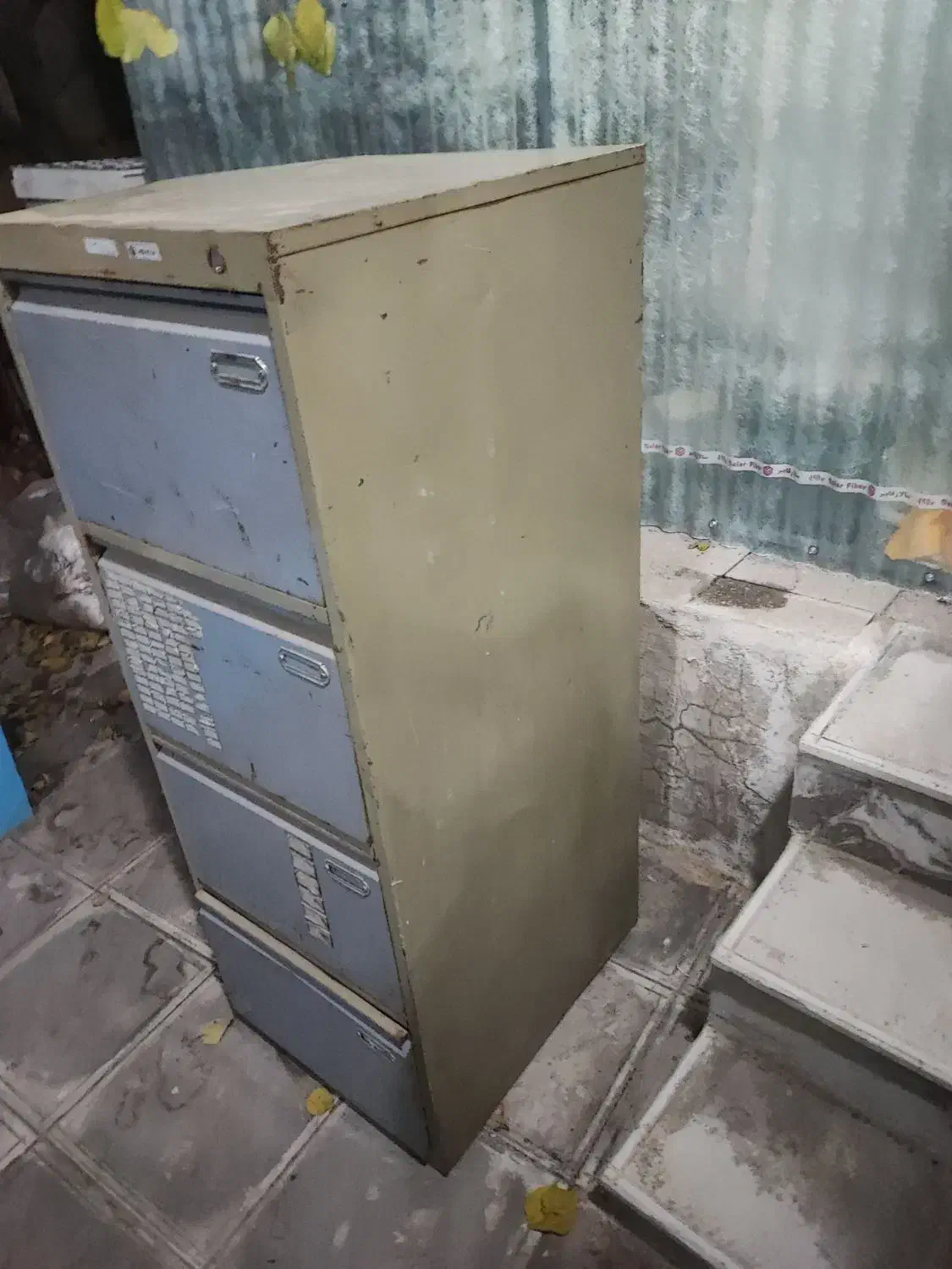 کمد و فایل فلزی ایستاده|دفتر کار|سنندج, |دیوار