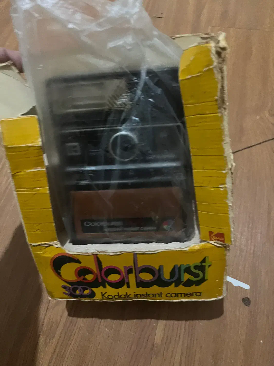 دوربین کلکسیونی مدل colorburst 300 kodak|دوربین عکاسی و فیلم‌برداری|بجنورد, |دیوار