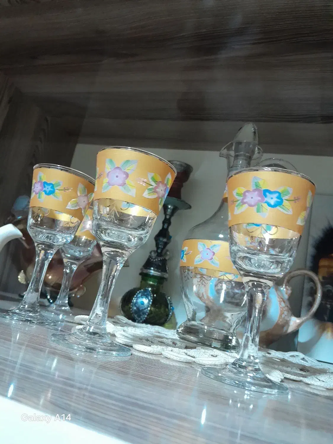 شراب خوری|ظروف سرو و پذیرایی|چورزق, |دیوار