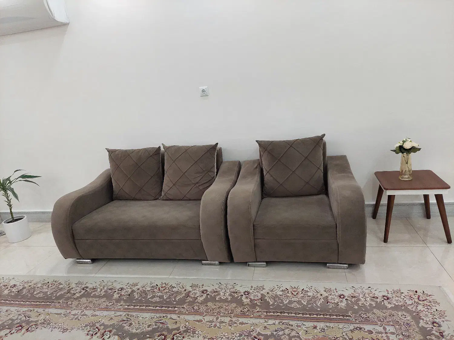 مبل|مبلمان خانگی و میز عسلی|رشت, دروازه لاکان|دیوار