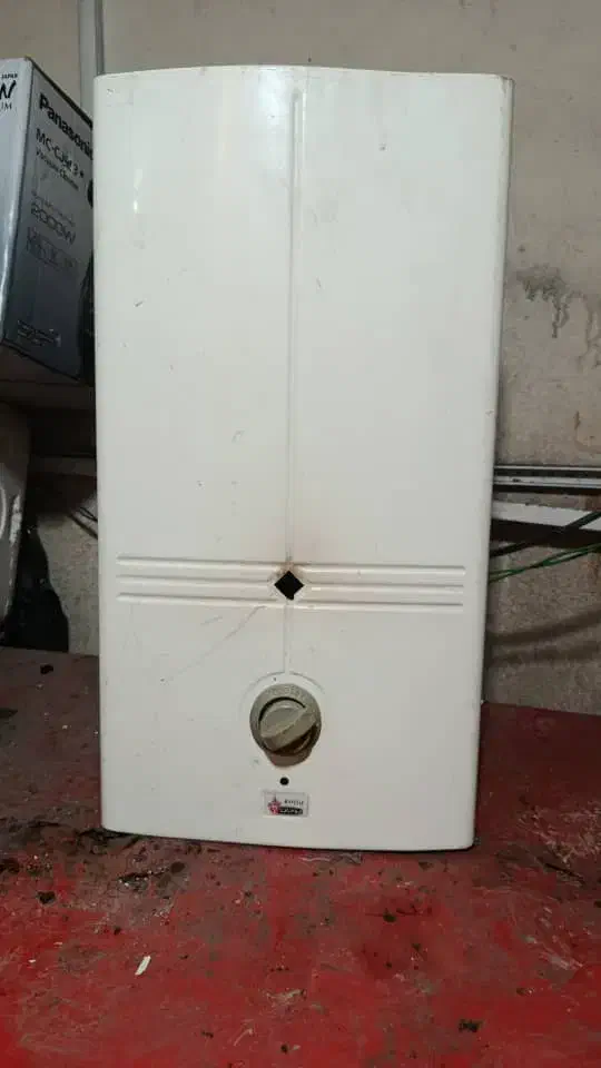 آبگرمکن مدل ۳۳۱۵|آبگرمکن، پکیج، شوفاژ|تهران, قنات‌کوثر|دیوار