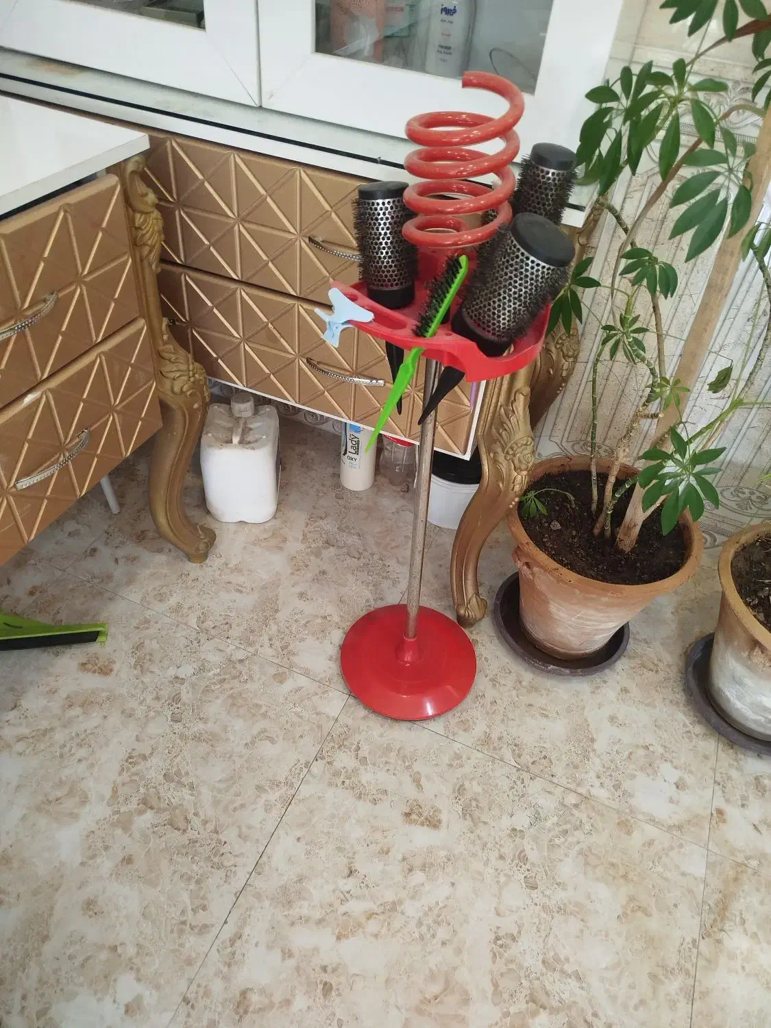 آرایشگاه|آرایشگاه و سالنهای زیبایی|گوگان, |دیوار