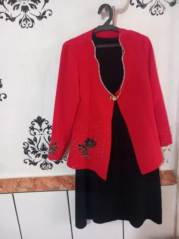 لباس|لباس|الشتر, |دیوار