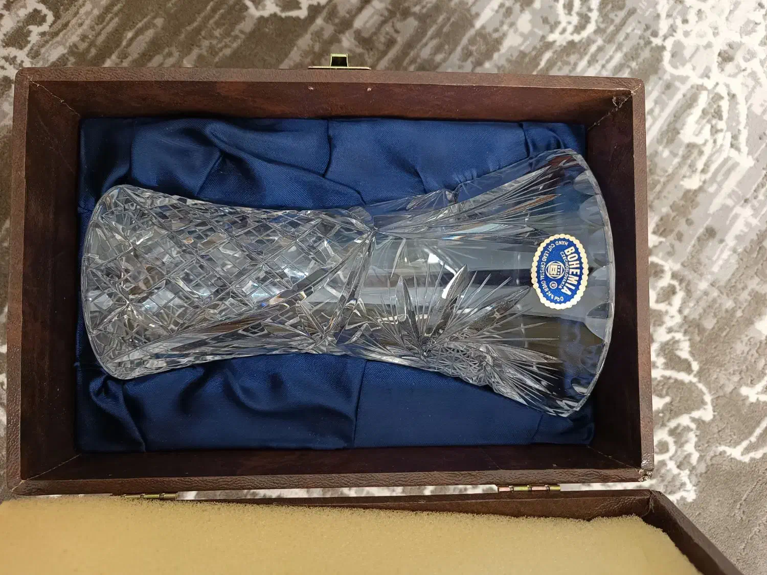 گلدان بوهمیا اصل چکاسلواکی|کلکسیون اشیاء عتیقه|اندیشه, اندیشه فاز ۵|دیوار