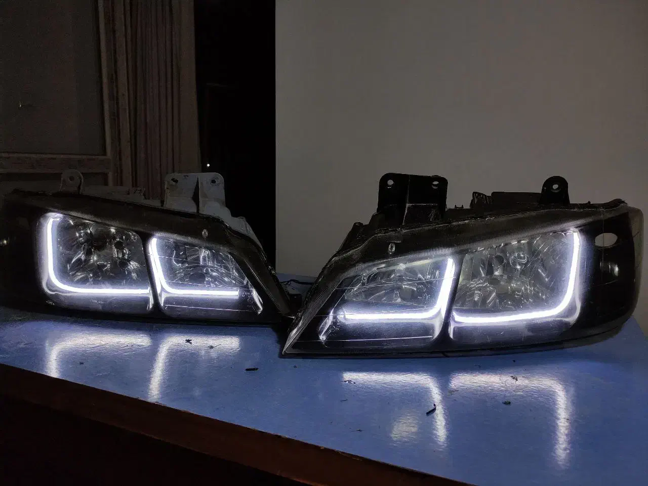 چراغ پژو پارس و ساینا|قطعات یدکی و لوازم جانبی|فردیس, ثابتی|دیوار