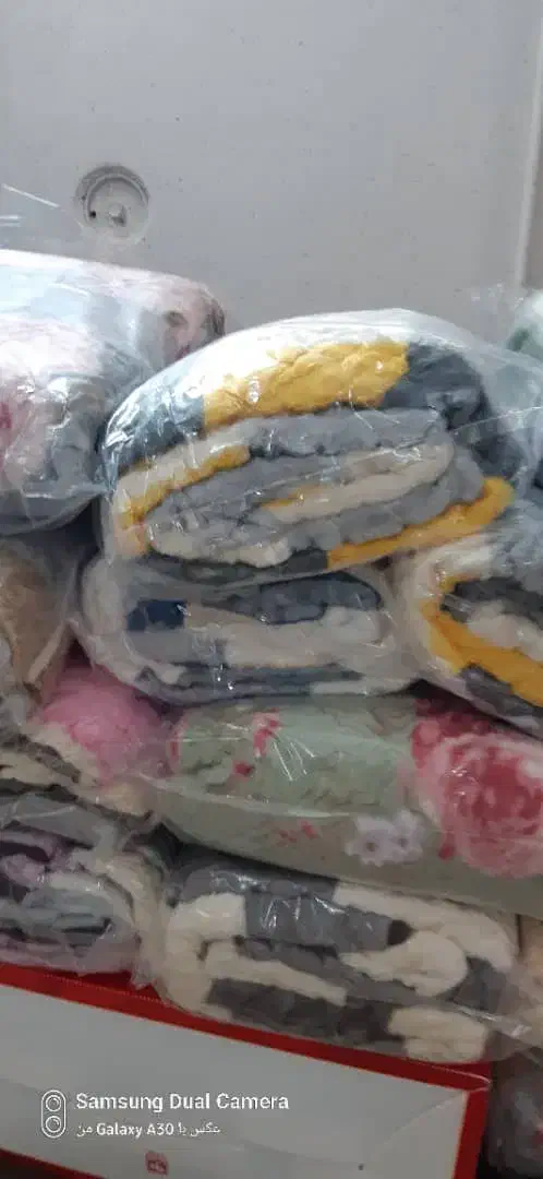 پتوهای برند نرمینه درطرحهای زیبابصورت کلی و تکی|رختخواب، بالش، پتو|شیروان (خراسان), |دیوار