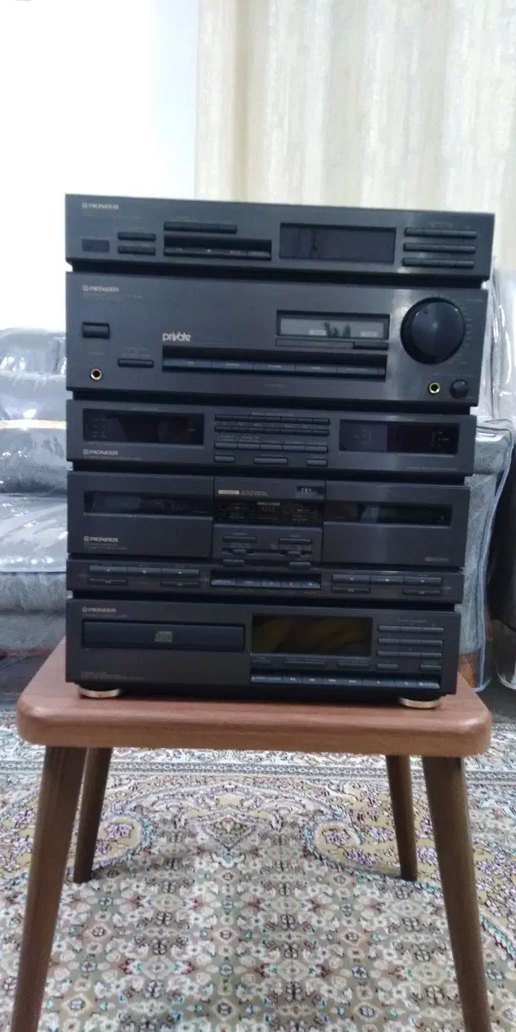 تلویزیون سونی، ضبط پایونر، استریوقدیمی|تلویزیون و پروژکتور|صدرا-فارس, فاز ۲|دیوار