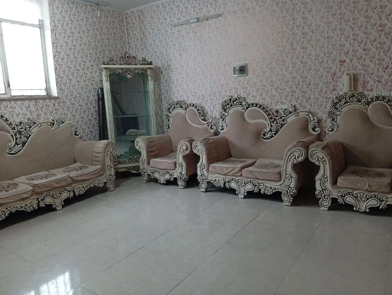 مبل|مبلمان خانگی و میز عسلی|فاروج, |دیوار