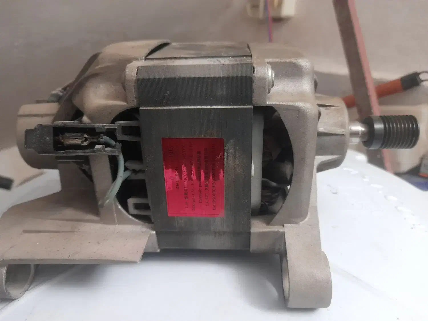 ۲عدد موتور ماشین لباسشویی|ماشین لباسشویی و خشک‌کن لباس|شهریار, شهرک بهاران (ویره)|دیوار