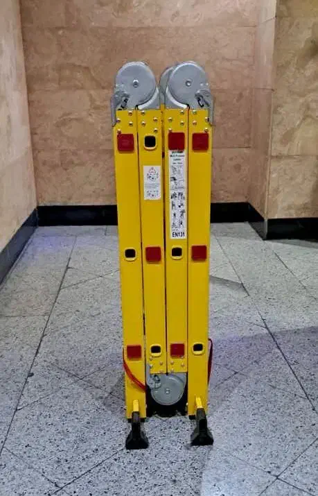 نردبان یکی بخردوتا ببر|ابزارآلات|تهران, دریاچه شهدای خلیج فارس|دیوار