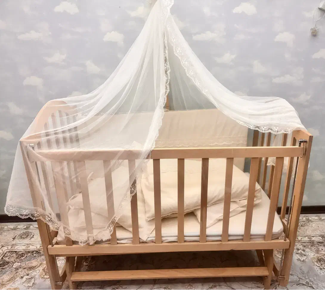 تخت کودک کنار مادر|تخت و صندلی بچه|اردبیل, |دیوار