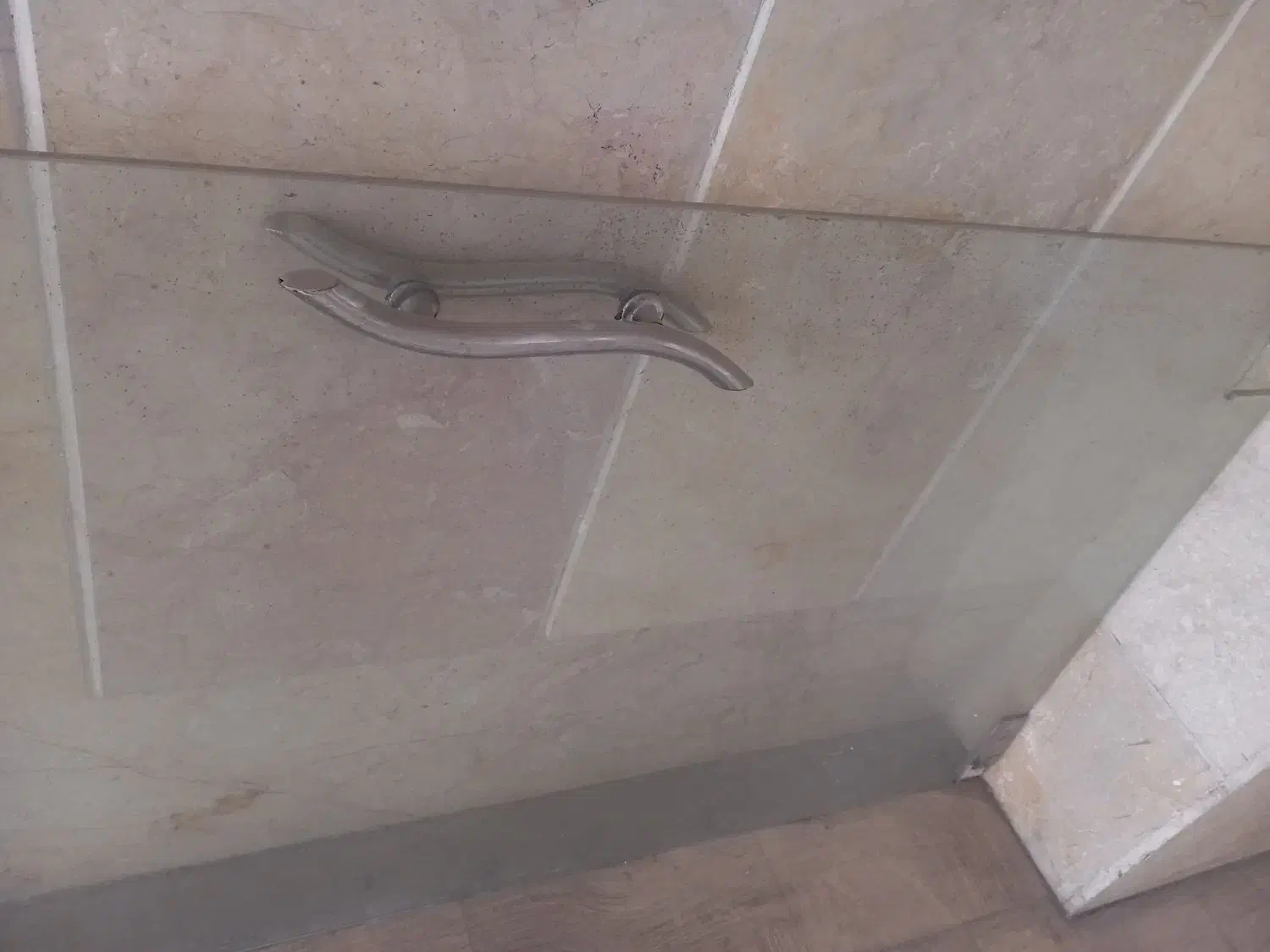 درب میرال|مصالح و تجهیزات ساختمان|تهران, فلسطین (میدان انقلاب)|دیوار