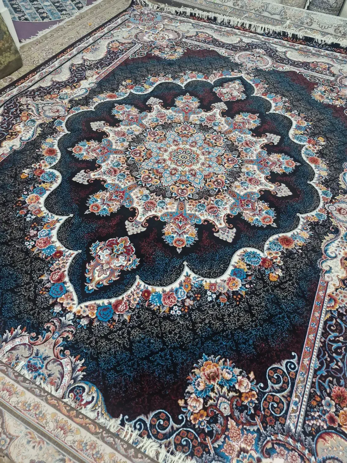 تعدادی فرش|فرش|فسا, |دیوار