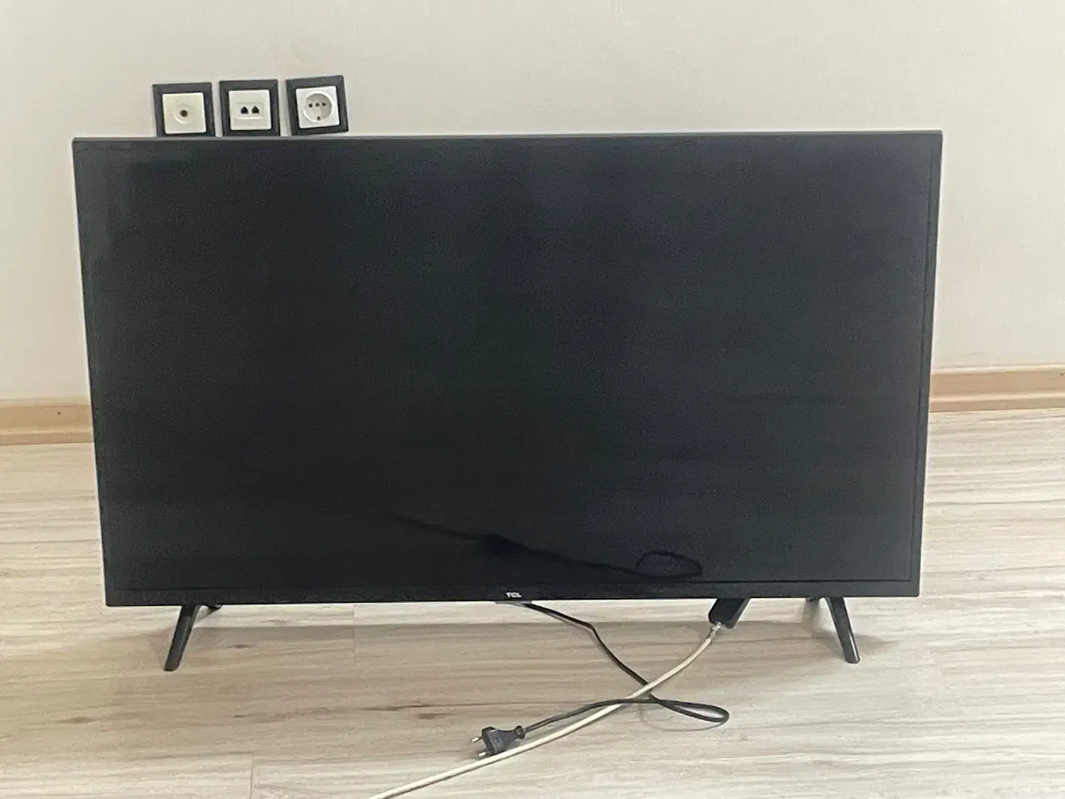 تلویزیونtcl۴۳در حد صفر|تلویزیون و پروژکتور|اردبیل, |دیوار