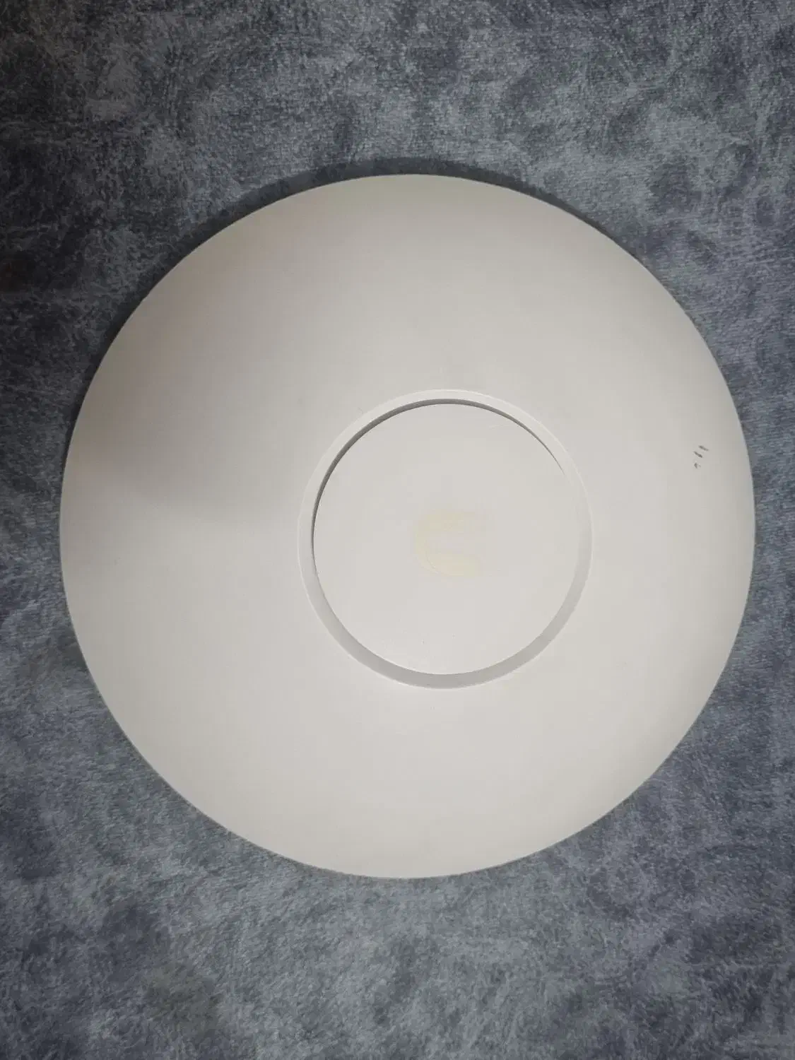 اکسس پوینت یوبیکیوتی مدل UNIFI UAP AC LR|مودم و تجهیزات شبکه|تهران, خواجه نصیر طوسی|دیوار