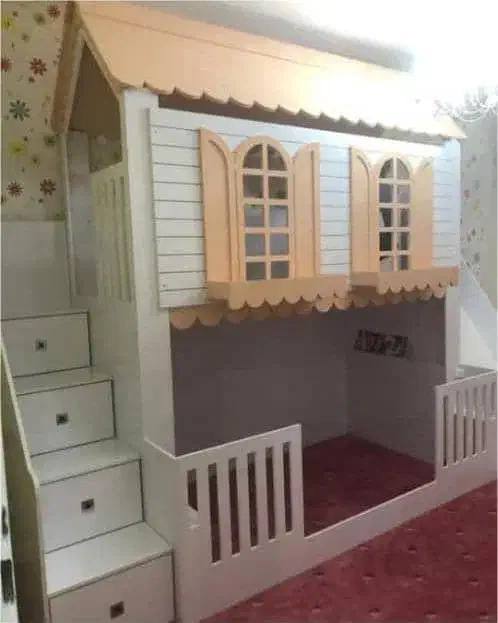 تختخواب دو طبقه مدل‌ کلبه ای بسیار تمیز و در حد نو|تخت و سرویس خواب|بندر ماهشهر, |دیوار