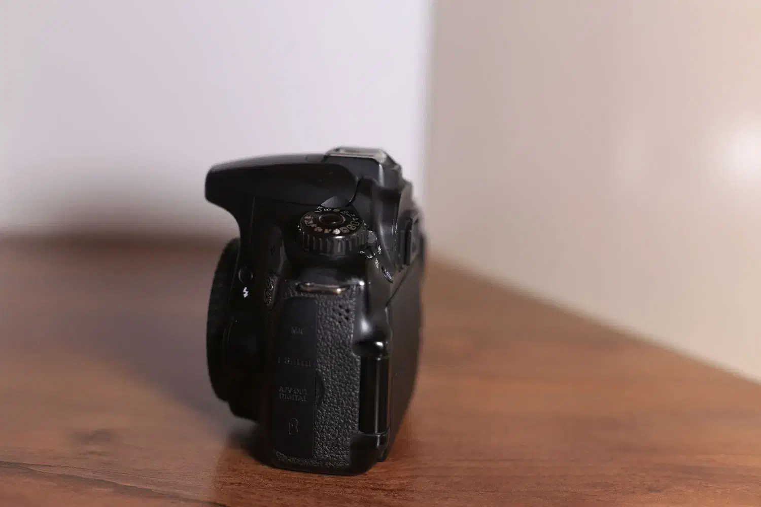 دوربین حرفه ای ۶۰ دی کنون|دوربین عکاسی و فیلم‌برداری|رضوانشهر, |دیوار