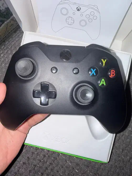 دو عدد دسته ایکس باکس وان اس|کنسول، بازی ویدئویی و آنلاین|کرج, باغستان|دیوار