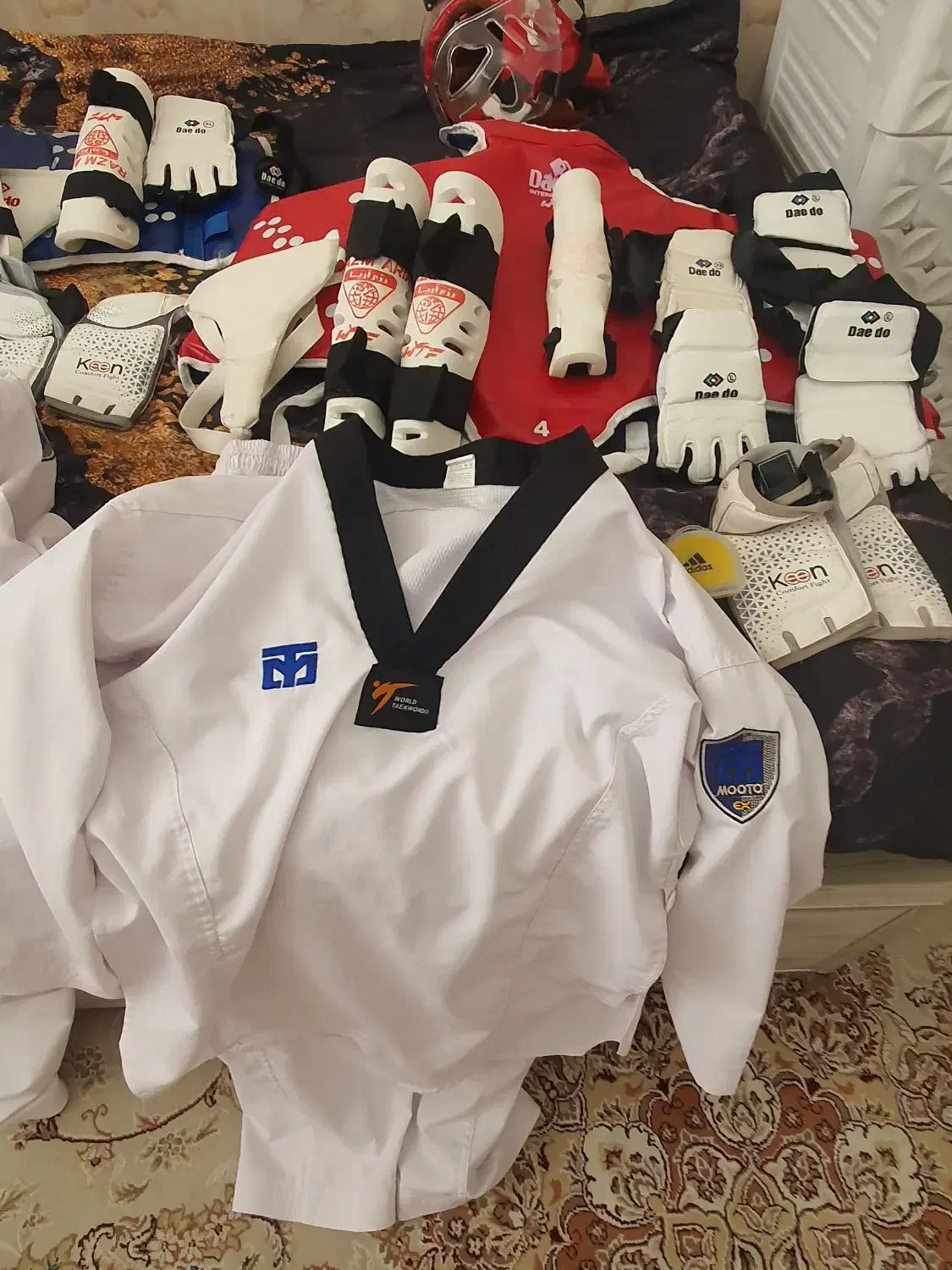 لباس سایز۱۸۰ تجهیزات تکوانددرحدنوروپایی الکترونیکی|تجهیزات ورزشی|شیراز, شهرک والفجر|دیوار