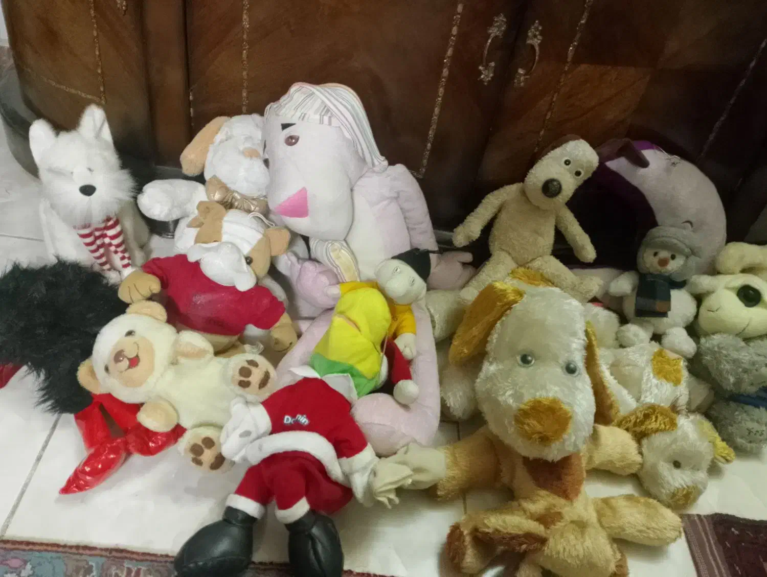 عروسک|اسباببازی|مشهد, چهارچشمه|دیوار