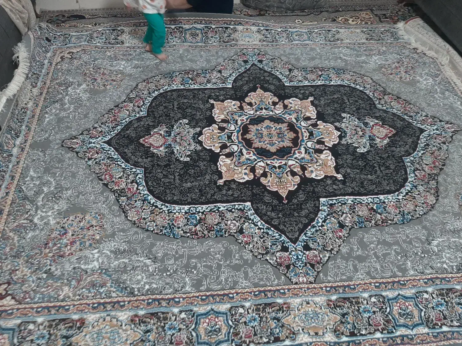 فرش 9متری فوری|فرش|ورامین, شهرک ولیعصر|دیوار