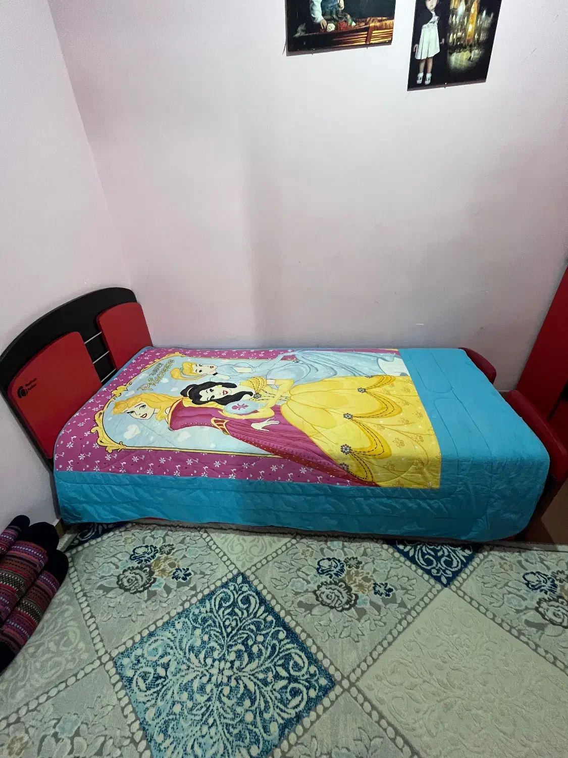 کمد چند تیکه و تخت یه نفره بسیار نو دنگیزک|تخت و سرویس خواب|نظرآباد, نظرآباد|دیوار