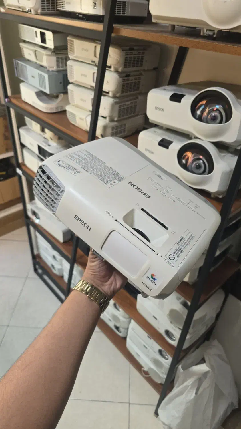 ویدیو پروژکتور مدل وی جی ای مناسب مدارس|تلویزیون و پروژکتور|تهران, صادقیه|دیوار