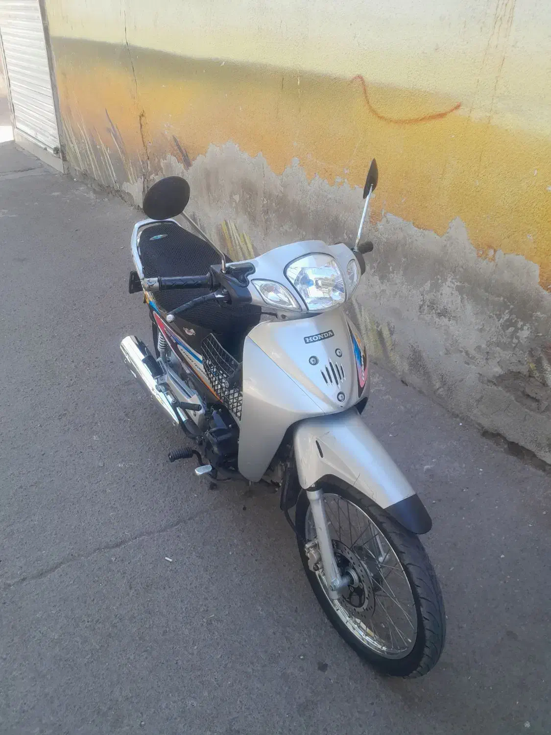 ویو اصلی مدل ۸۷ فابریک|موتورسیکلت|قزوین, |دیوار