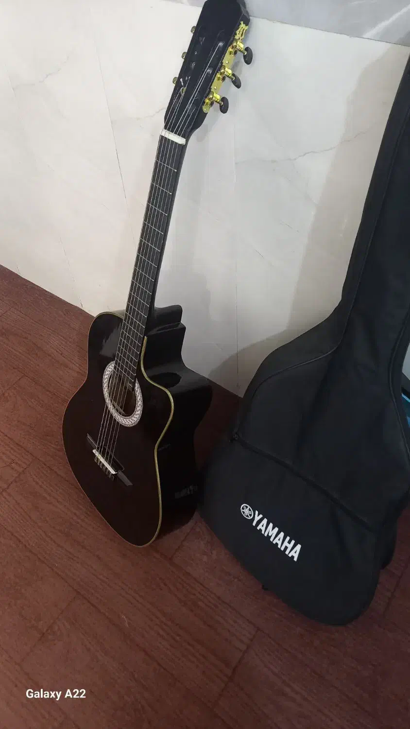 گیتار یاماها نونو|گیتار، بیس، امپلیفایر|کرمان, |دیوار