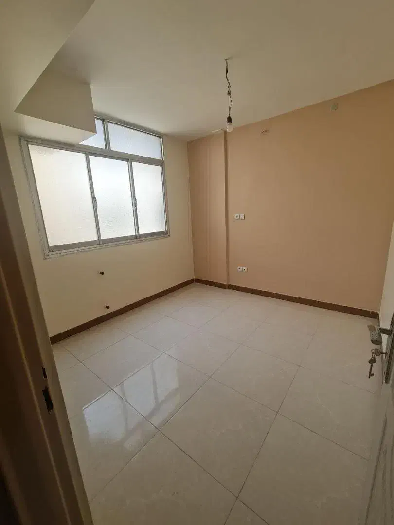 حیاط دربست خیابان کیانی