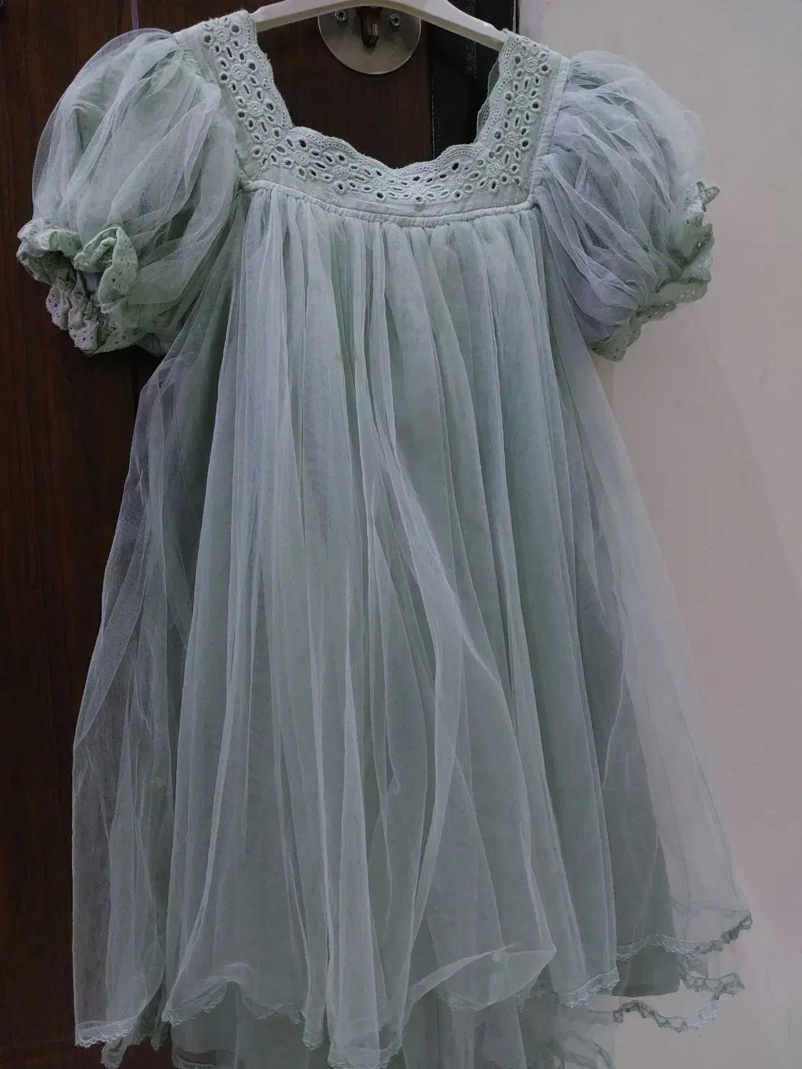 لباس مجلسی|لباس|فردیس, فردیس|دیوار