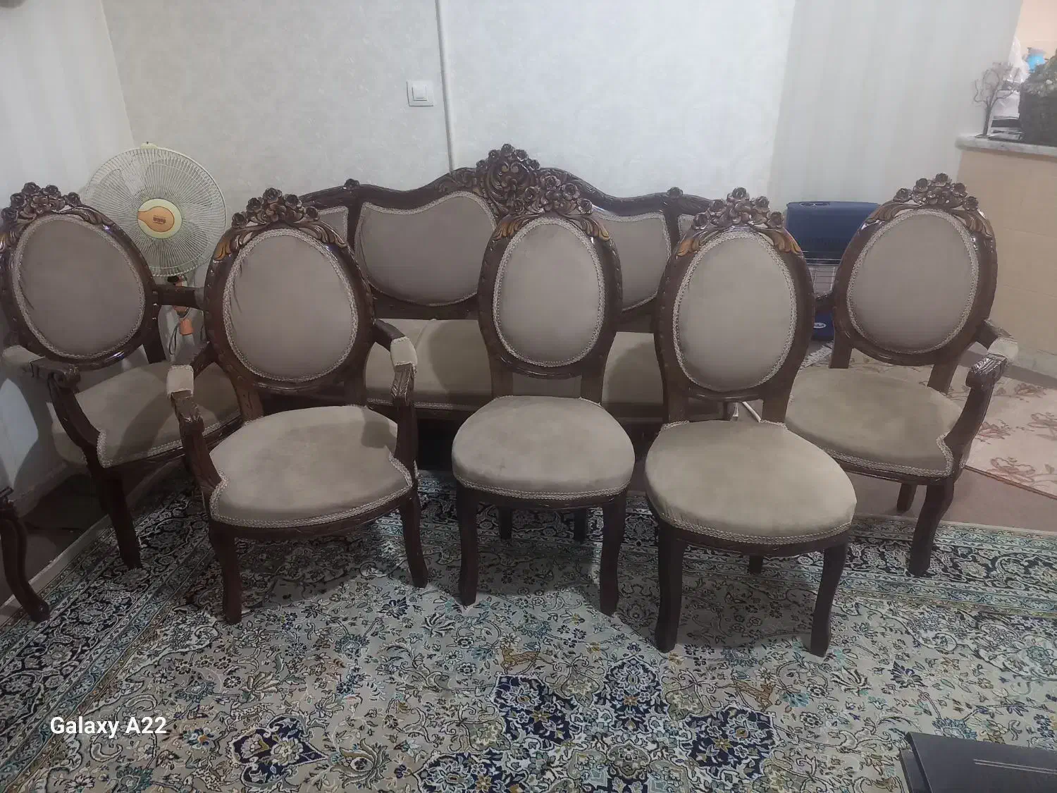 مبل ۸ نفره کلاسیک چوب گردو|مبلمان خانگی و میز عسلی|صباشهر, |دیوار