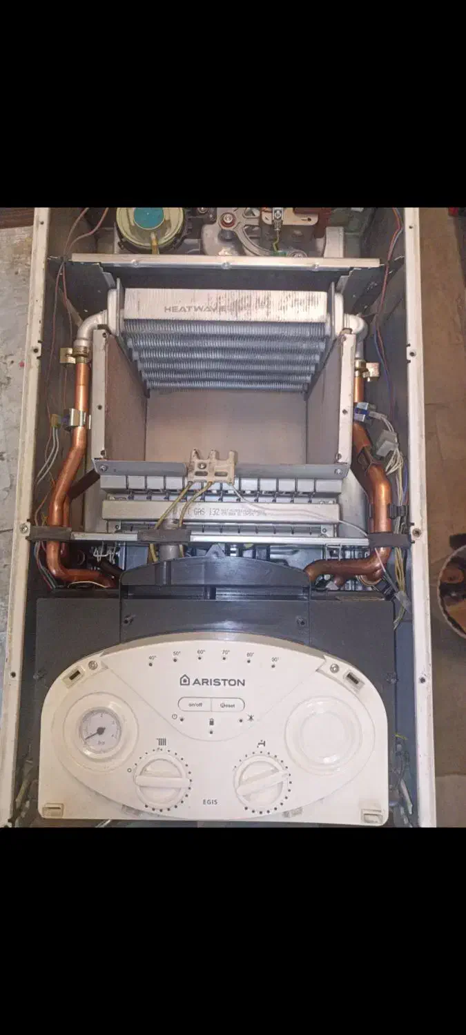 پکیج آریستون ایتالیا|آبگرمکن، پکیج، شوفاژ|تهران, فلسطین (میدان انقلاب)|دیوار