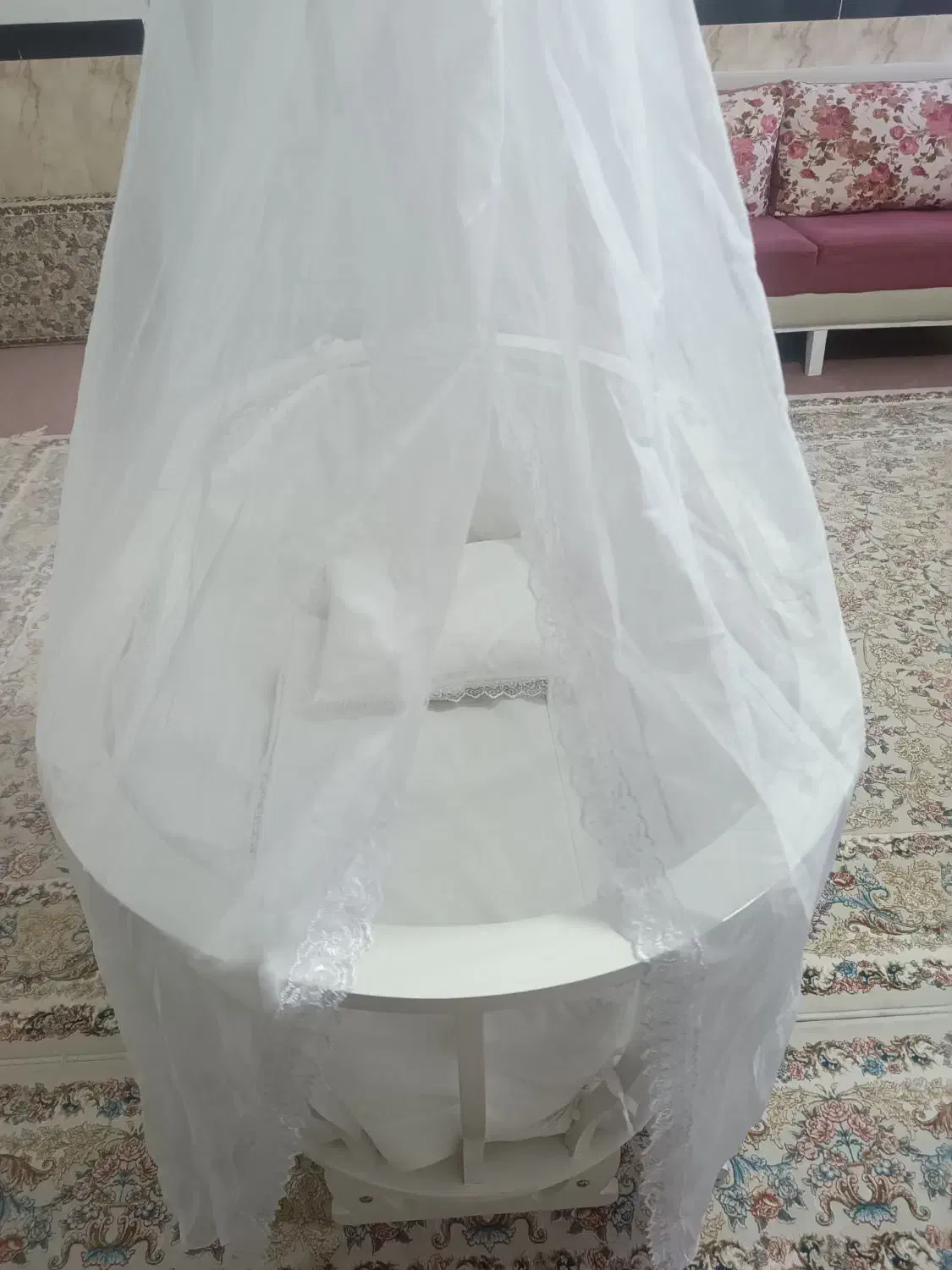 گهواره چوبی بیضی شکل|تخت و سرویس خواب|روانسر, |دیوار