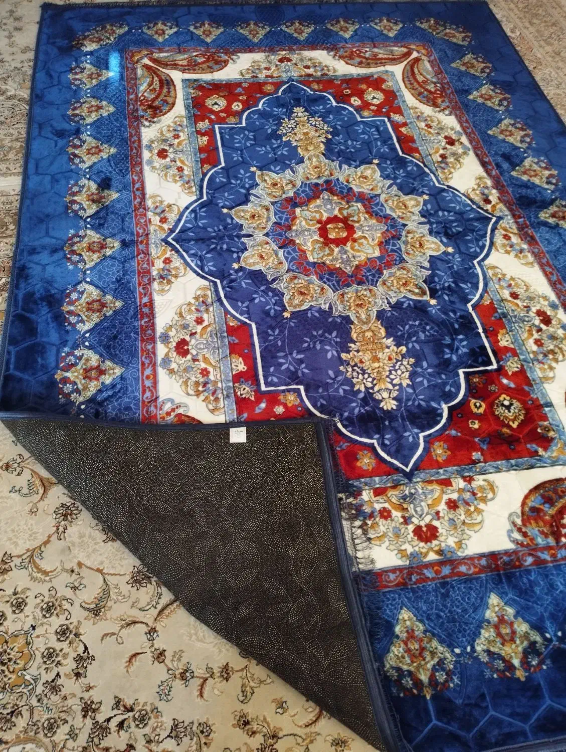 پتوفرش یا روفرشی پتویی ۶ متری مارک ملا|روفرشی|شیراز, آبیاری|دیوار